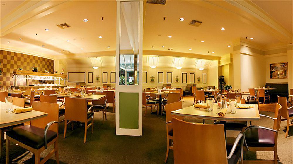 Готель Doubletree By Hilton Houston Intercontinental Airport Екстер'єр фото