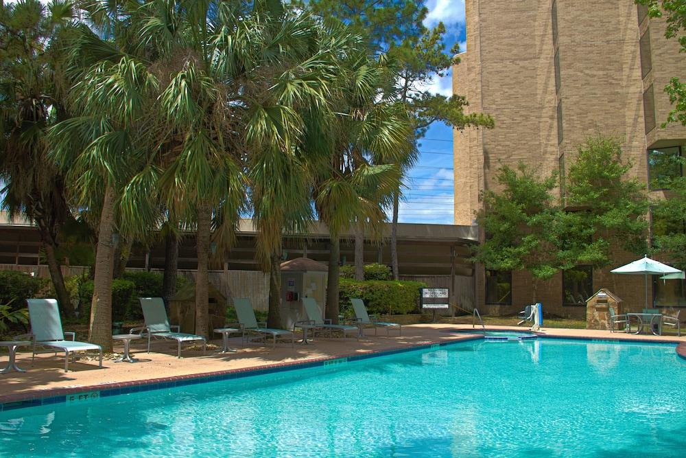 Готель Doubletree By Hilton Houston Intercontinental Airport Екстер'єр фото