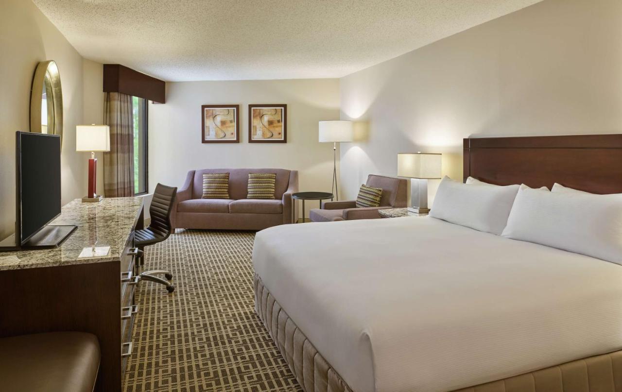 Готель Doubletree By Hilton Houston Intercontinental Airport Екстер'єр фото
