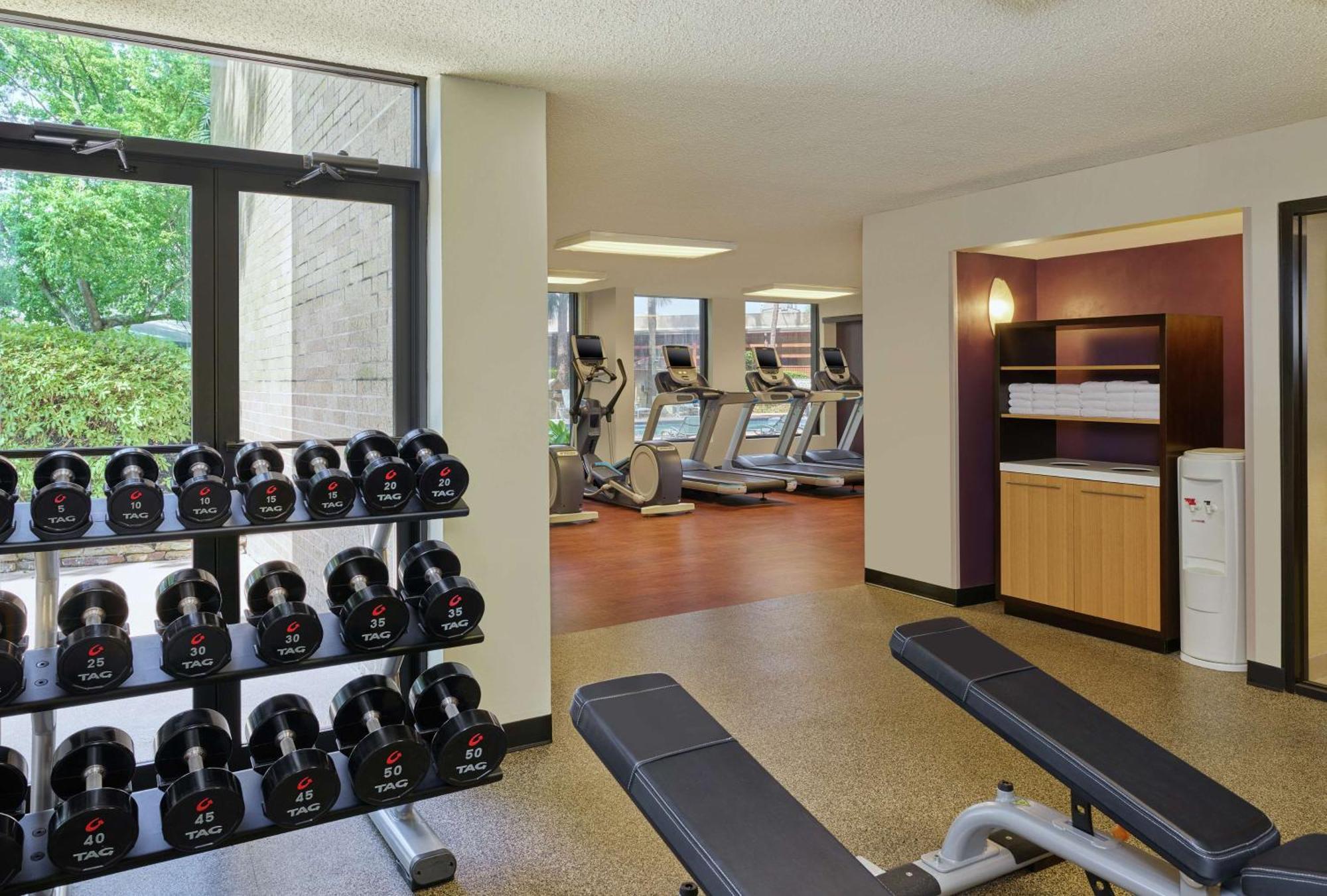Готель Doubletree By Hilton Houston Intercontinental Airport Екстер'єр фото